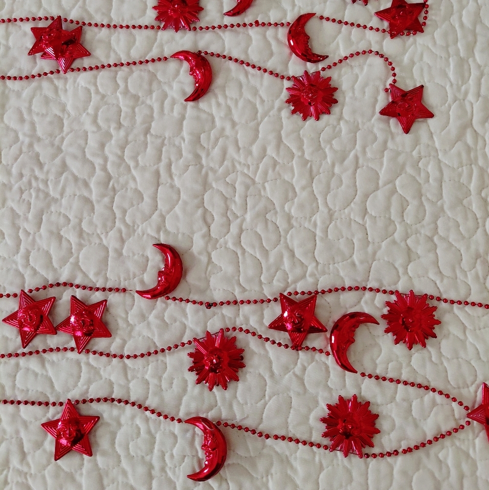 โคVintage 90s Red Celestial Sun, Moon & Star Garland (4 strands) w/ Star Ornament - Picture 6 of 9